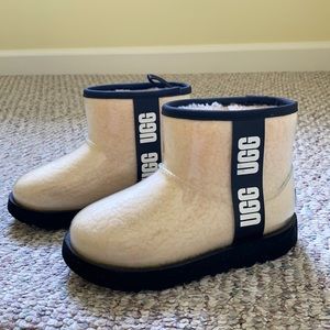 Ugg kids classic kid Mini II SIZE 12